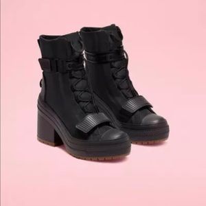 Black converse boots 6.5 excellent condition